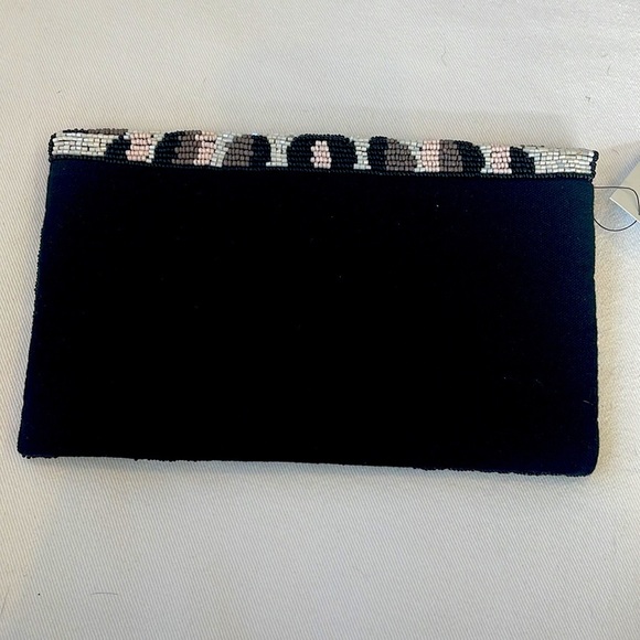 NWT Francesca’s Leopard beaded clutch - Picture 2 of 7